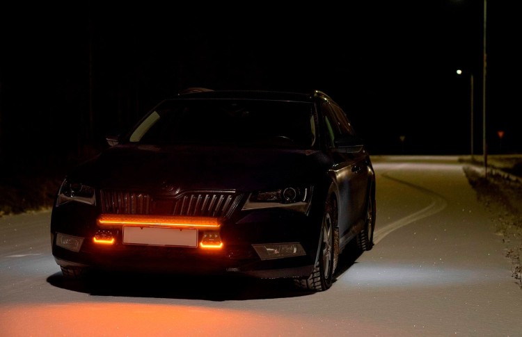Kompletny zestaw lamp dodatkowych LED Purelux WRC 17, 504W / 35 000 lm